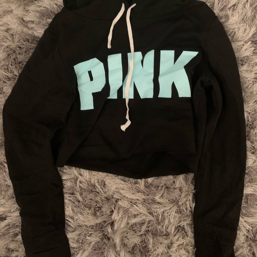 (3 for $25) Pink cropped hoodie
